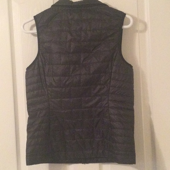 Womens size small Patagonia vest black - Picture 2 of 5